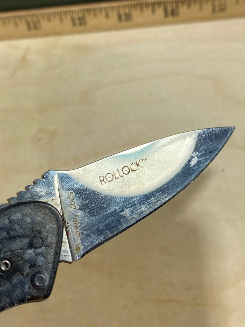 CRKT 5202 Rollock #-85. Light usage. Dirty