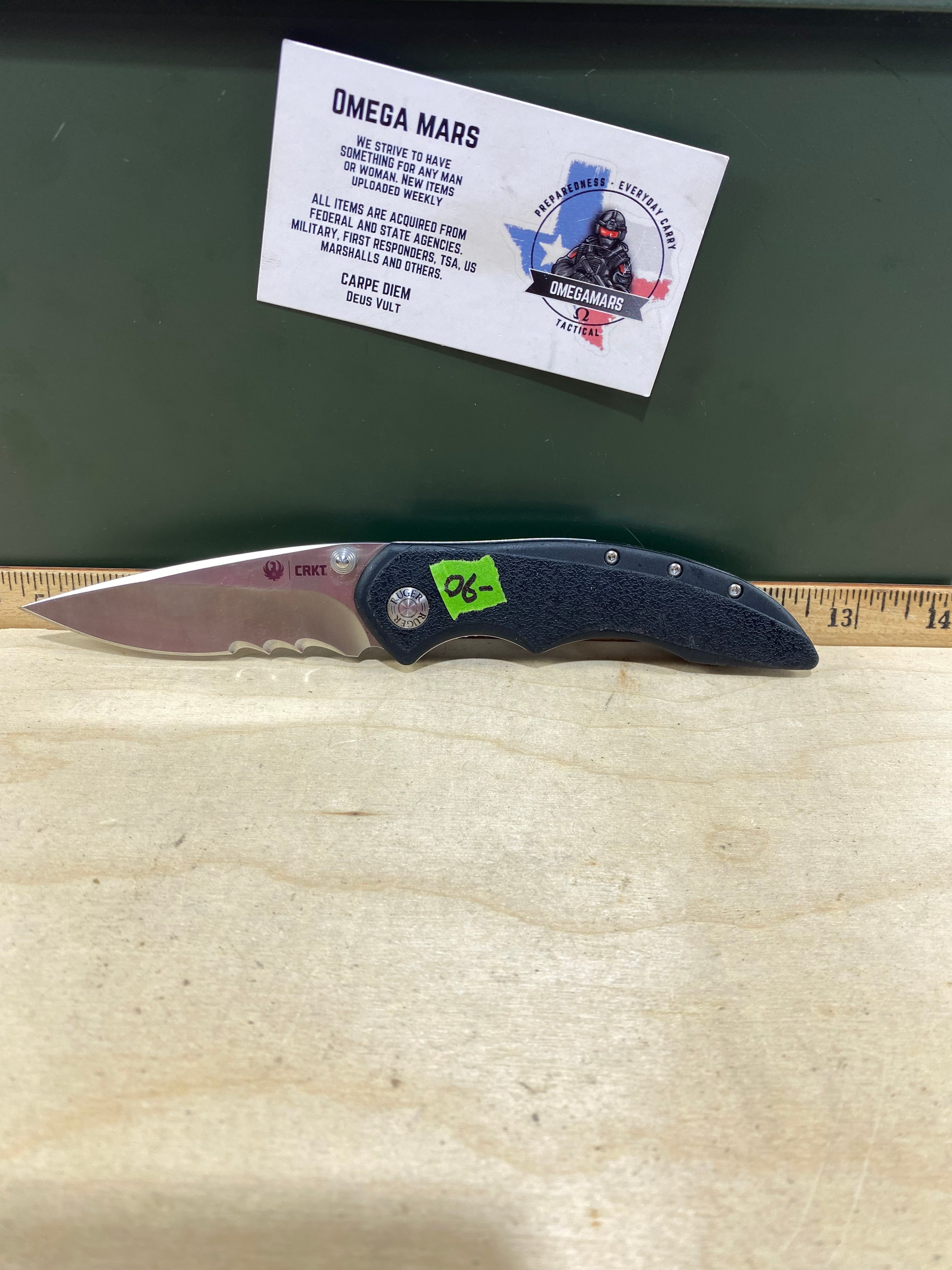 CRKT R2602 High-Brass #-90. Light usage.