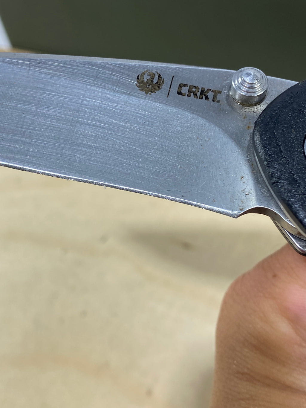 CRKT R2601 High-Brass #-91. Light usage. Chips on blade. Discontinued.