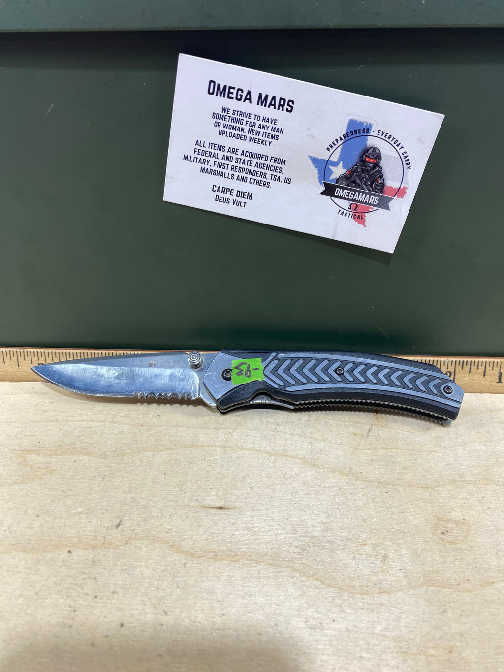 CRKT 6825 Lift Off #-93. Light usage. Discontinued.