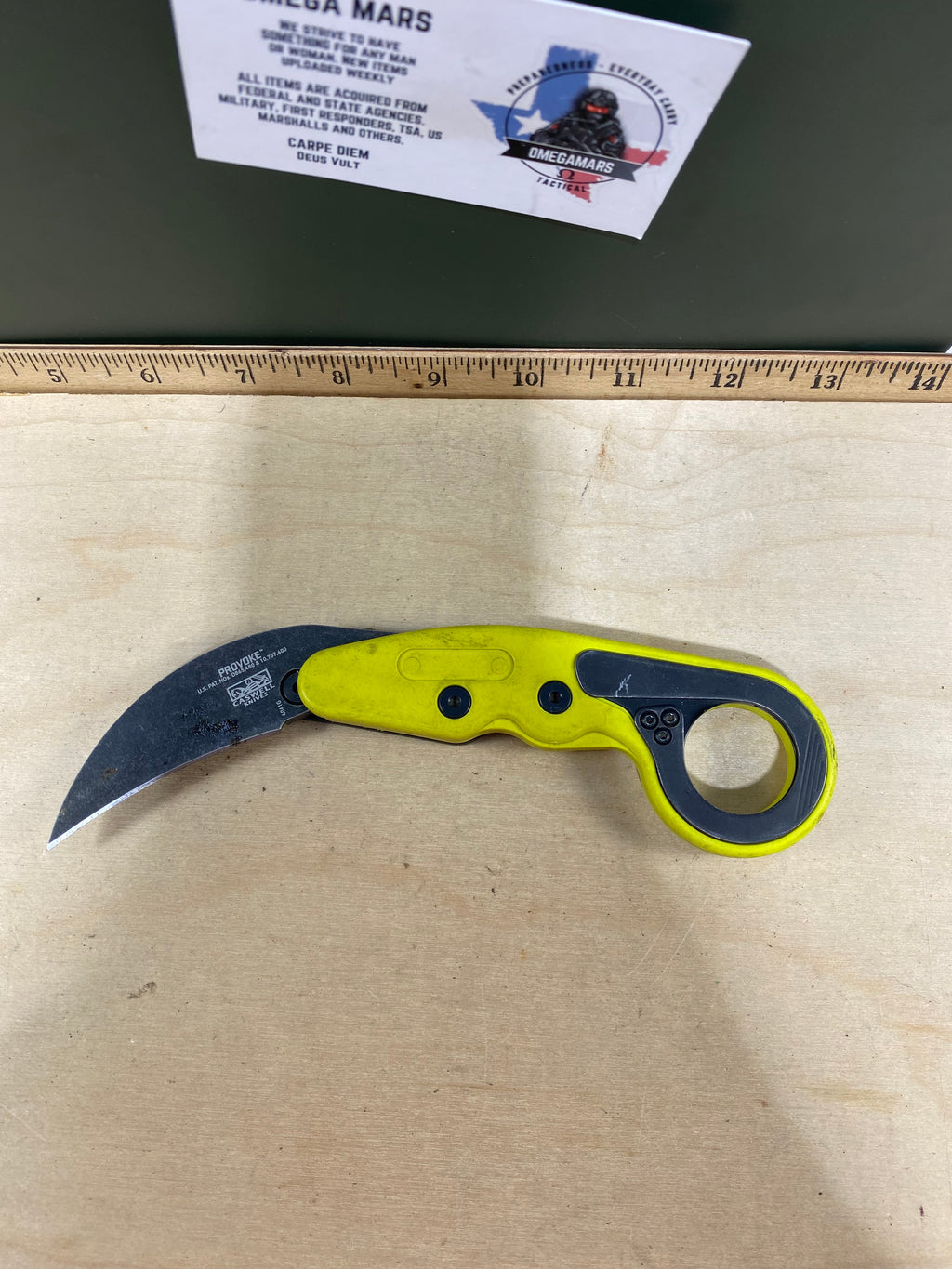 CRKT 4041G Provoke Grivory #-102. Light usage. Dirty