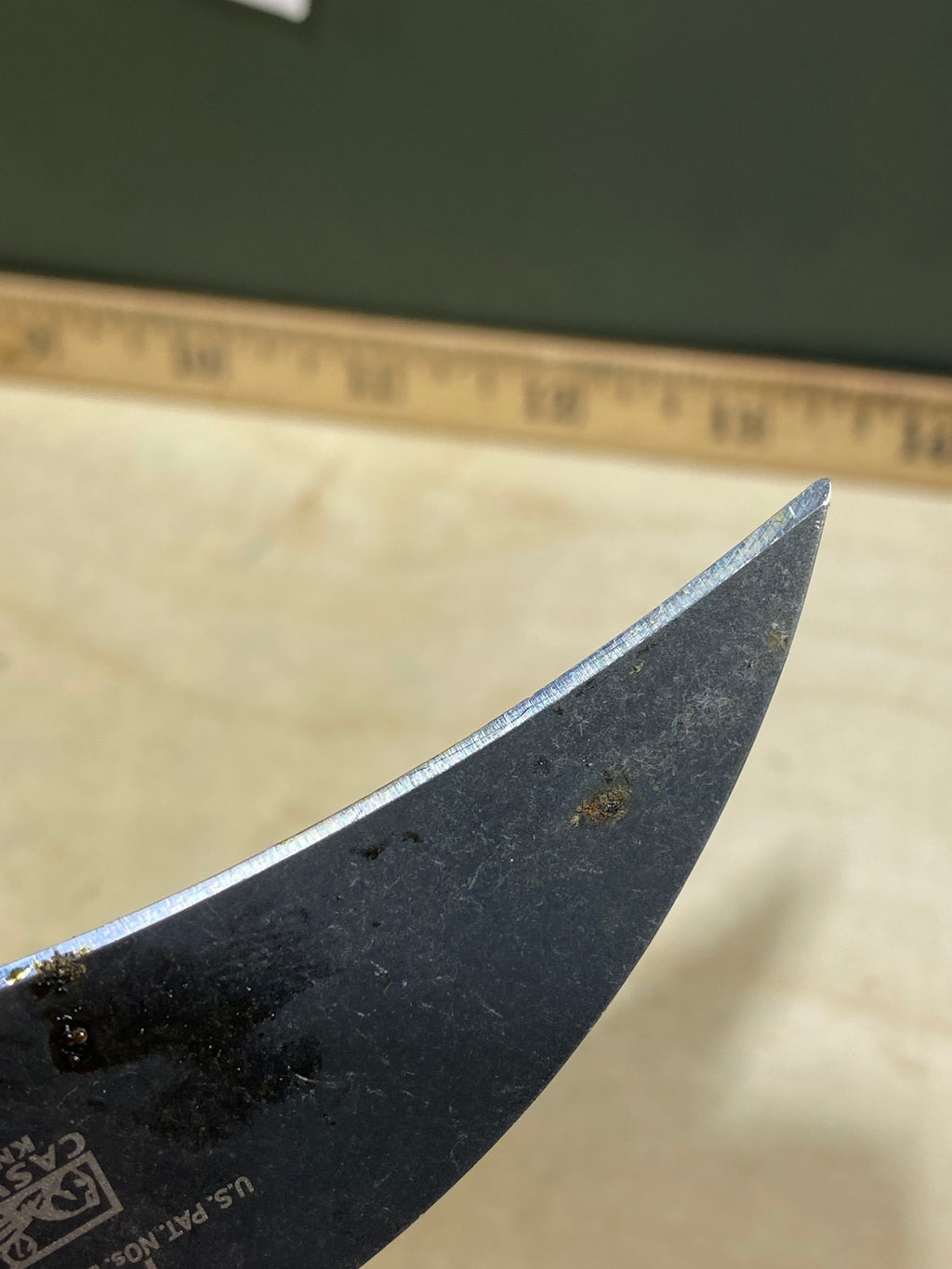 CRKT 4041G Provoke Grivory #-102. Light usage. Dirty