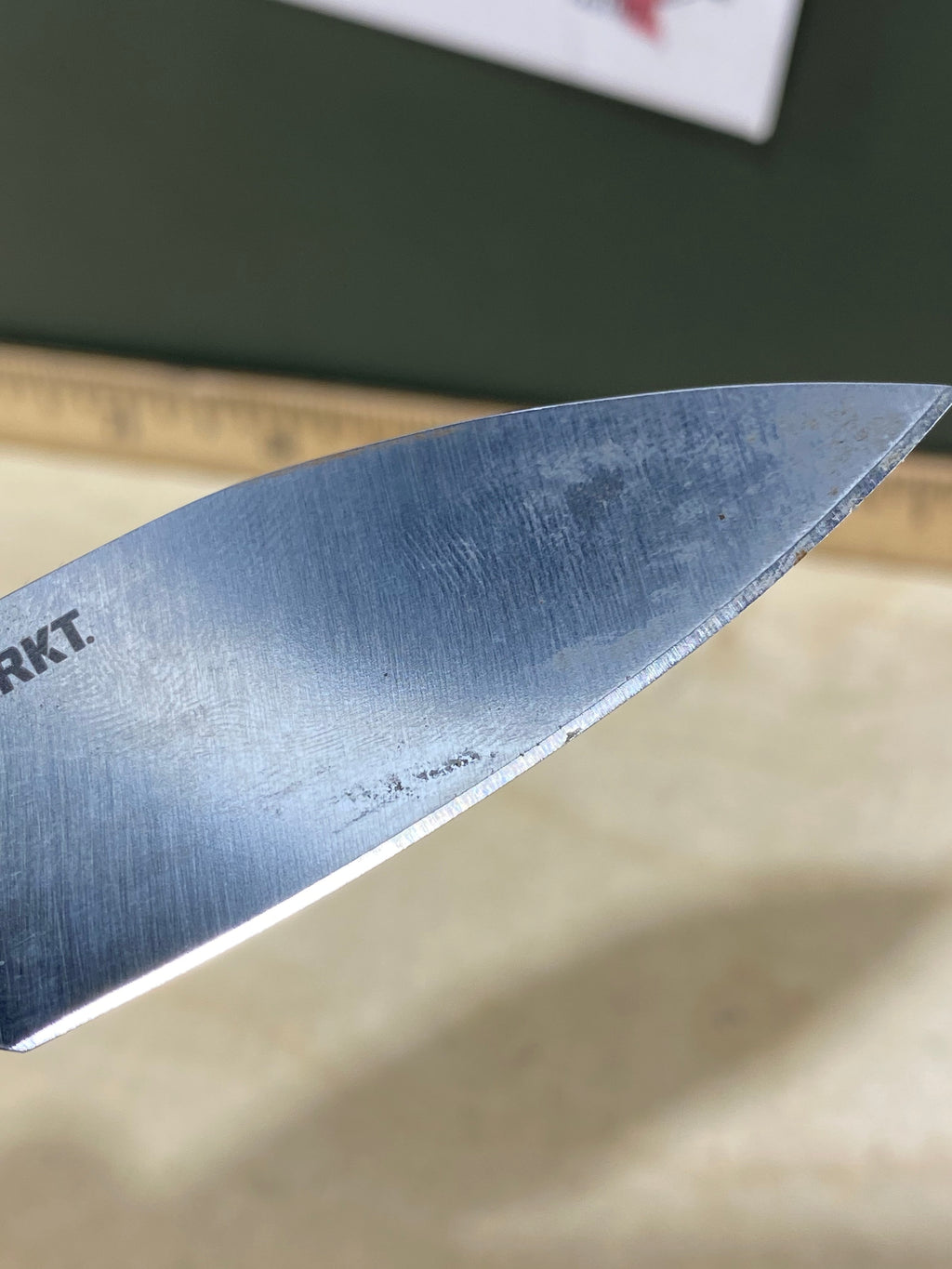 CRKT 4050 Provoke EDC #-103. Light usage. Dirty.