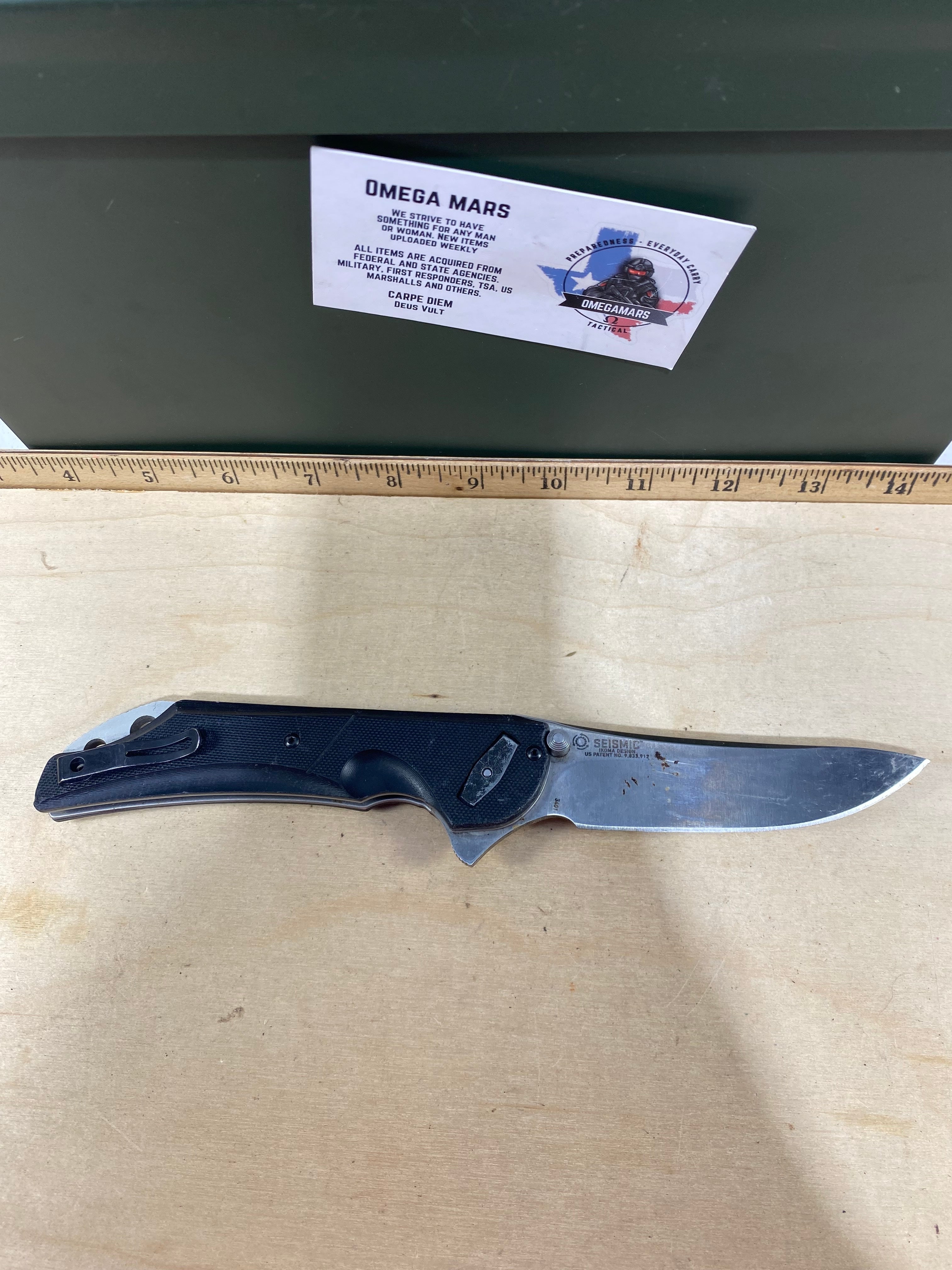 CRKT 5401 Seismic #-114. Light usage. Dirty. Chips on blade. Discontinued.