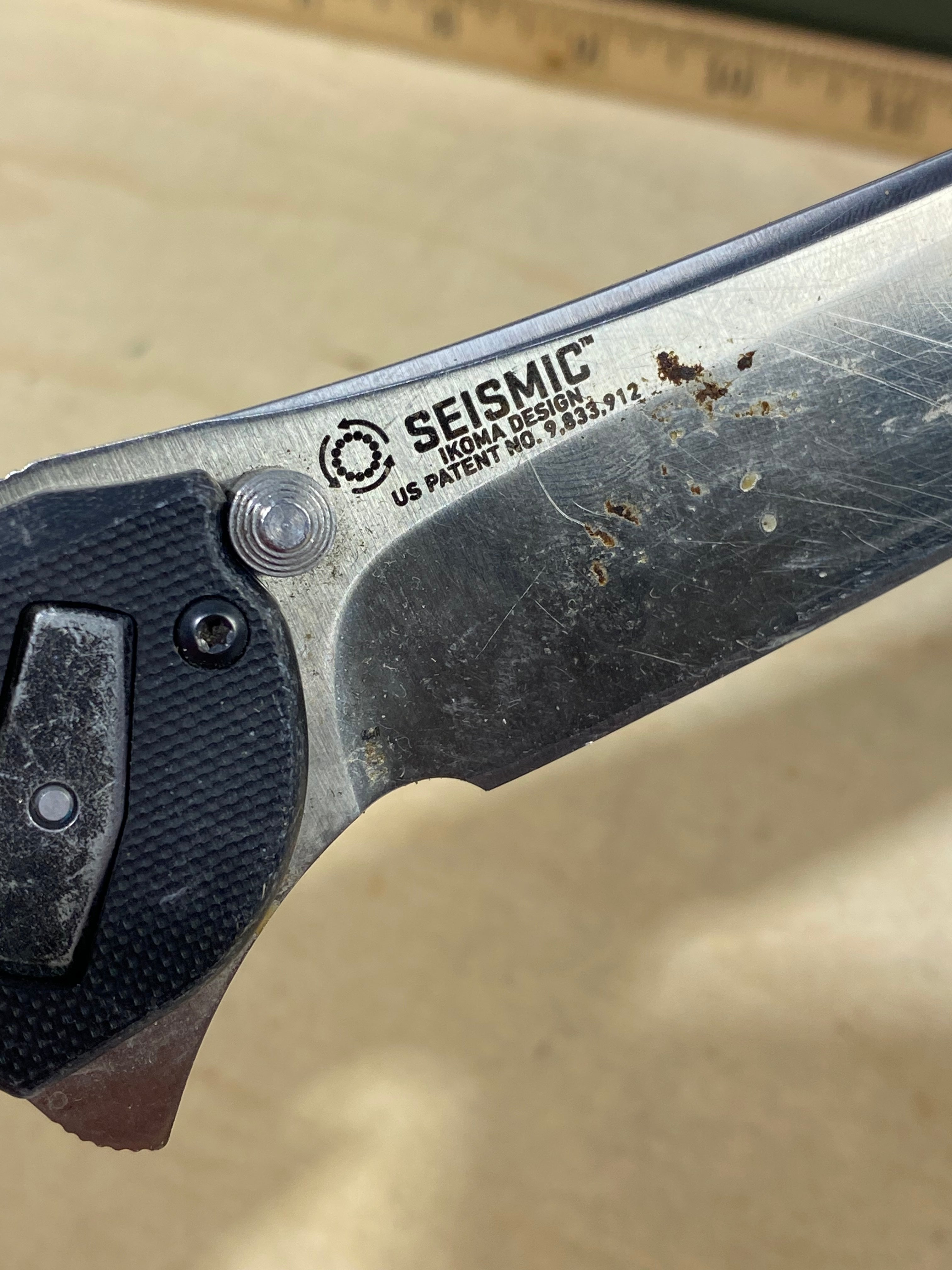 CRKT 5401 Seismic #-114. Light usage. Dirty. Chips on blade. Discontinued.