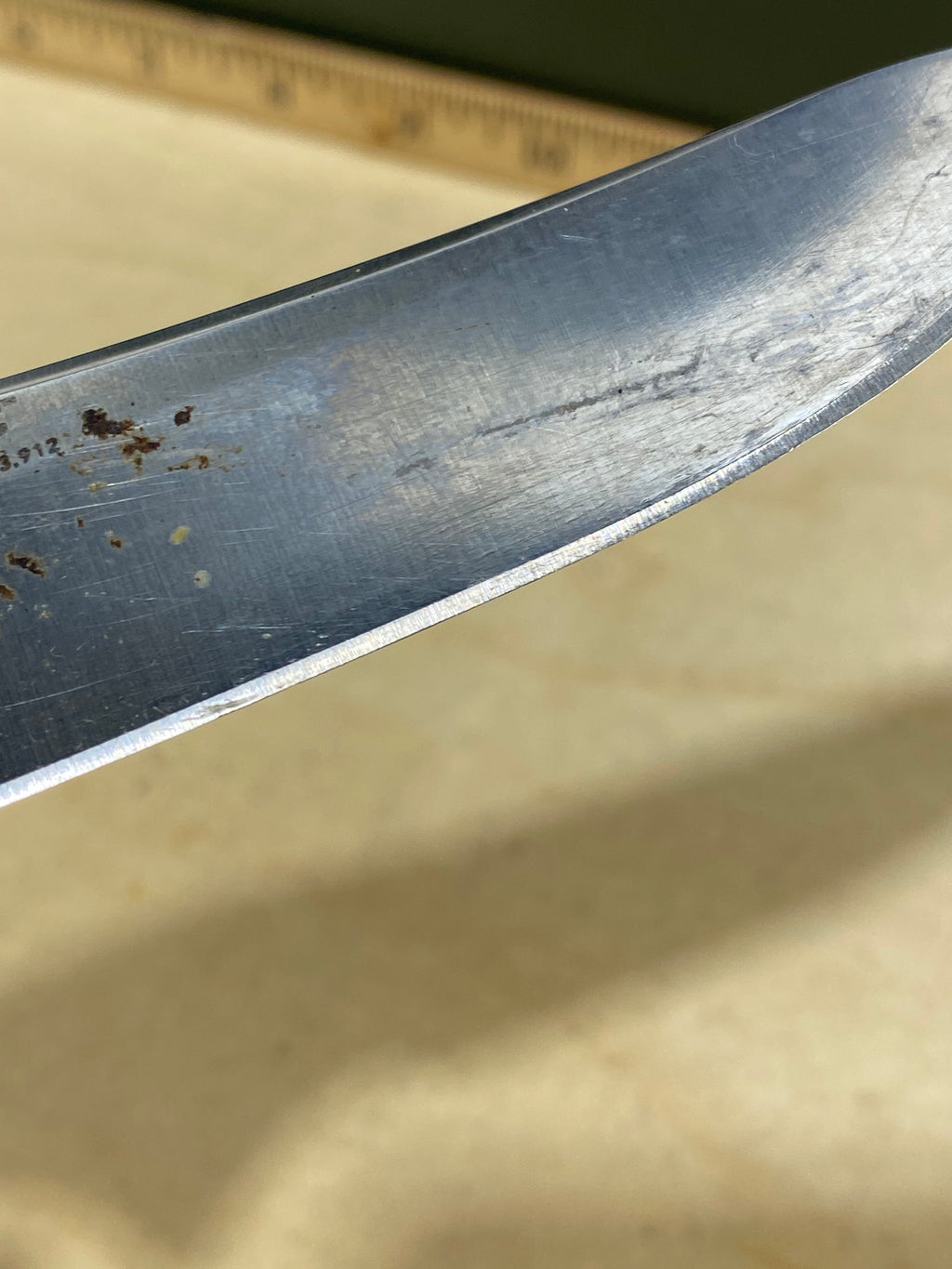 CRKT 5401 Seismic #-114. Light usage. Dirty. Chips on blade. Discontinued.