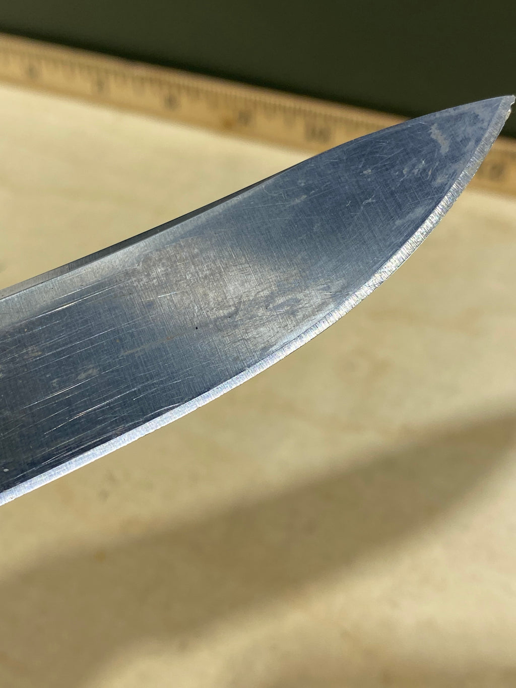 CRKT 5401 Seismic #-114. Light usage. Dirty. Chips on blade. Discontinued.