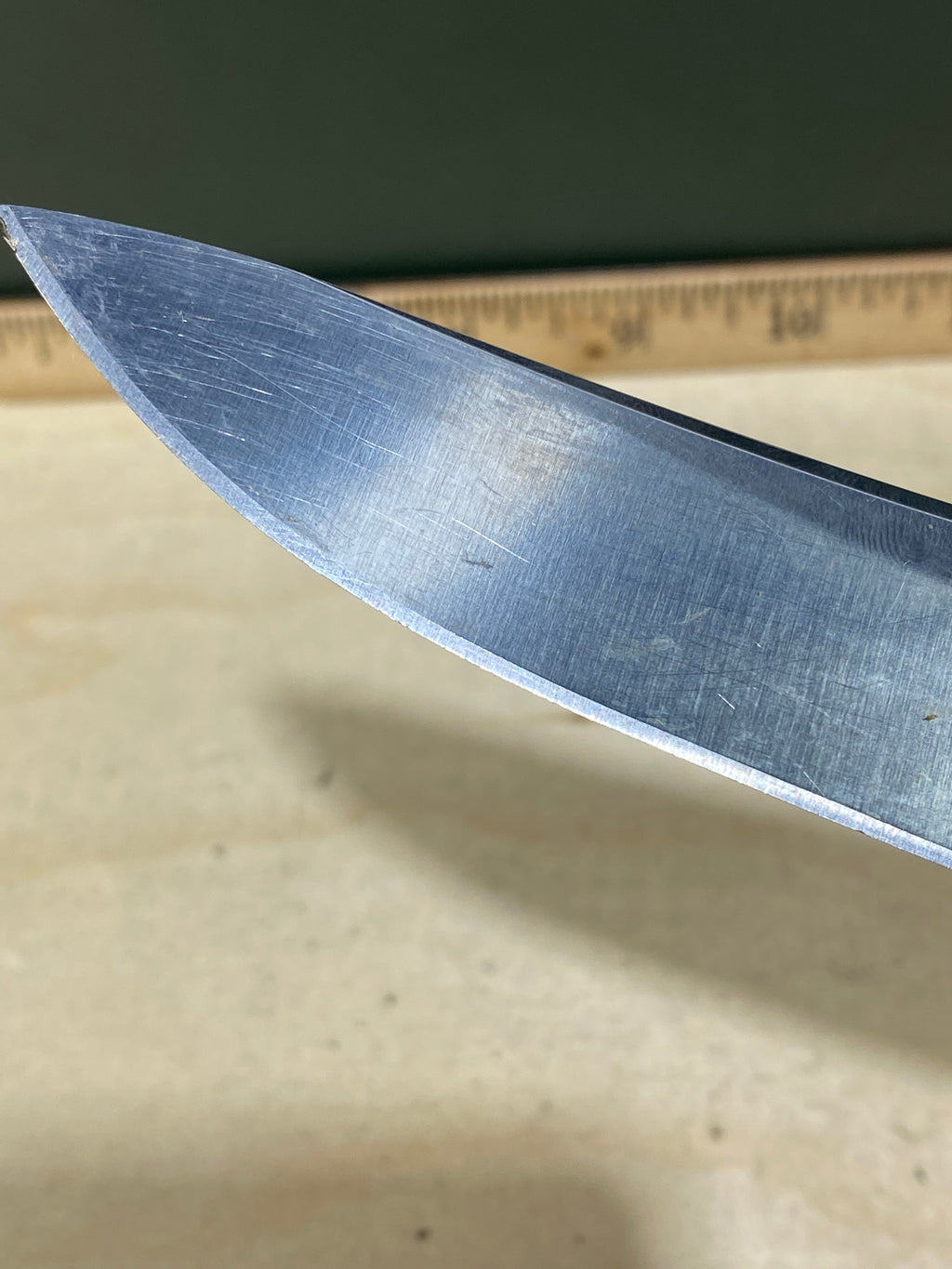CRKT 5401 Seismic #-114. Light usage. Dirty. Chips on blade. Discontinued.