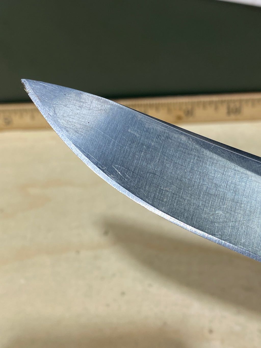 CRKT 5401 Seismic #-114. Light usage. Dirty. Chips on blade. Discontinued.