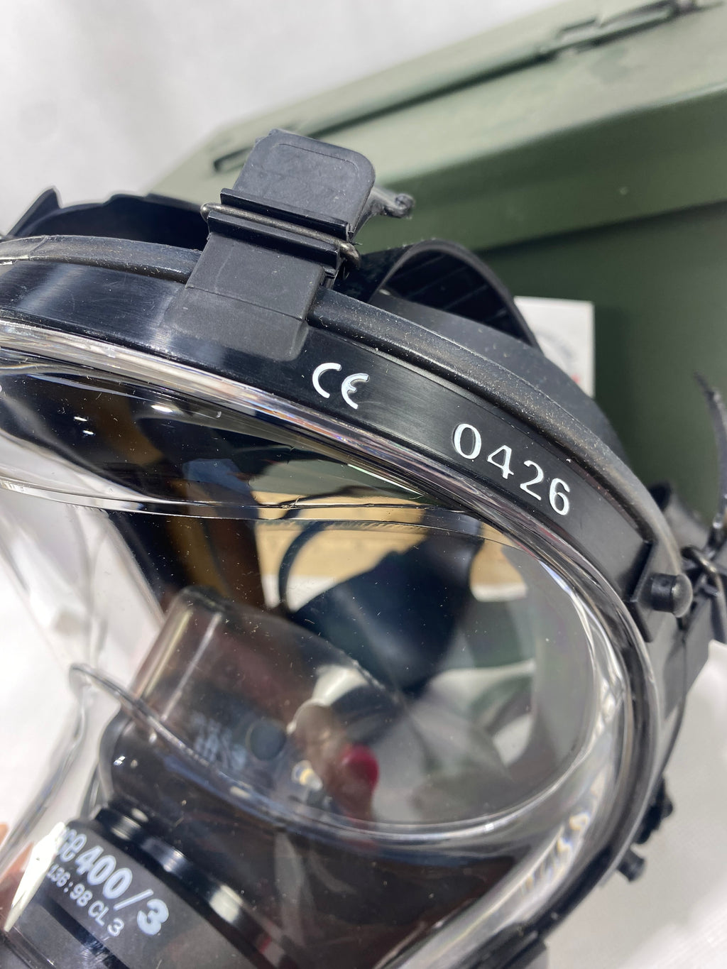 Mestel SGE 400/3 Full Face Mask. Made in Italy. NEW - No Indication of Usage. Medium-Large. Expired Warranty. New old stock.