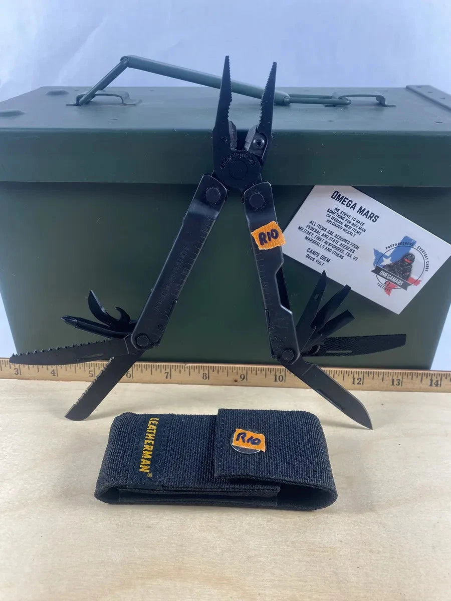Leatherman Rebar #R10. Looks/feel brand new. (MSRP $99.95 NEW)