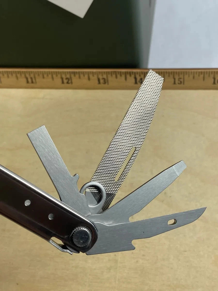 Leatherman Bond #BN1. Knife shows usage, rest of tools looks/feels new (MSRP $49.95 NEW)