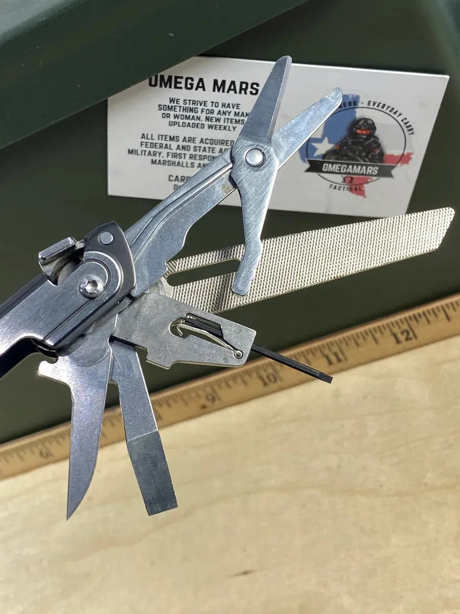 Leatherman Arc LA#1. Looks/feel brand new.