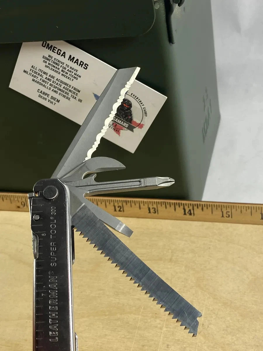 Leatherman Super Tool 300 LST#3. Looks/feel brand new. Light scratches