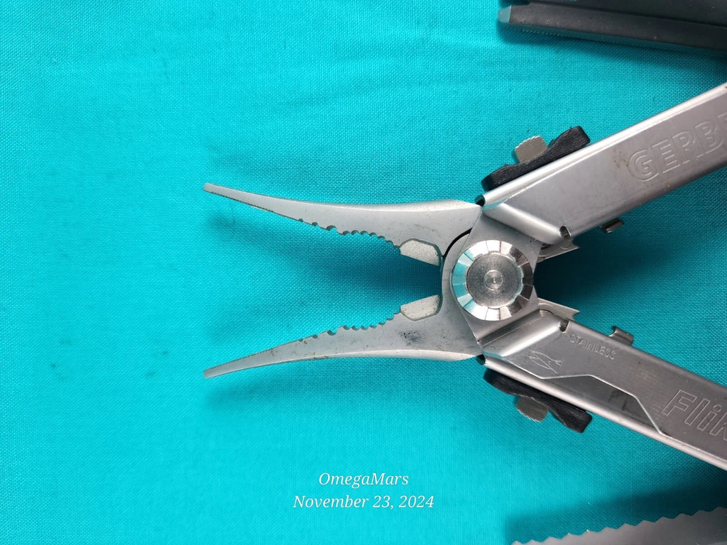GERBER Rare Discontinued Gerber Multi Plier Flik Fisherman Multitool Great condition