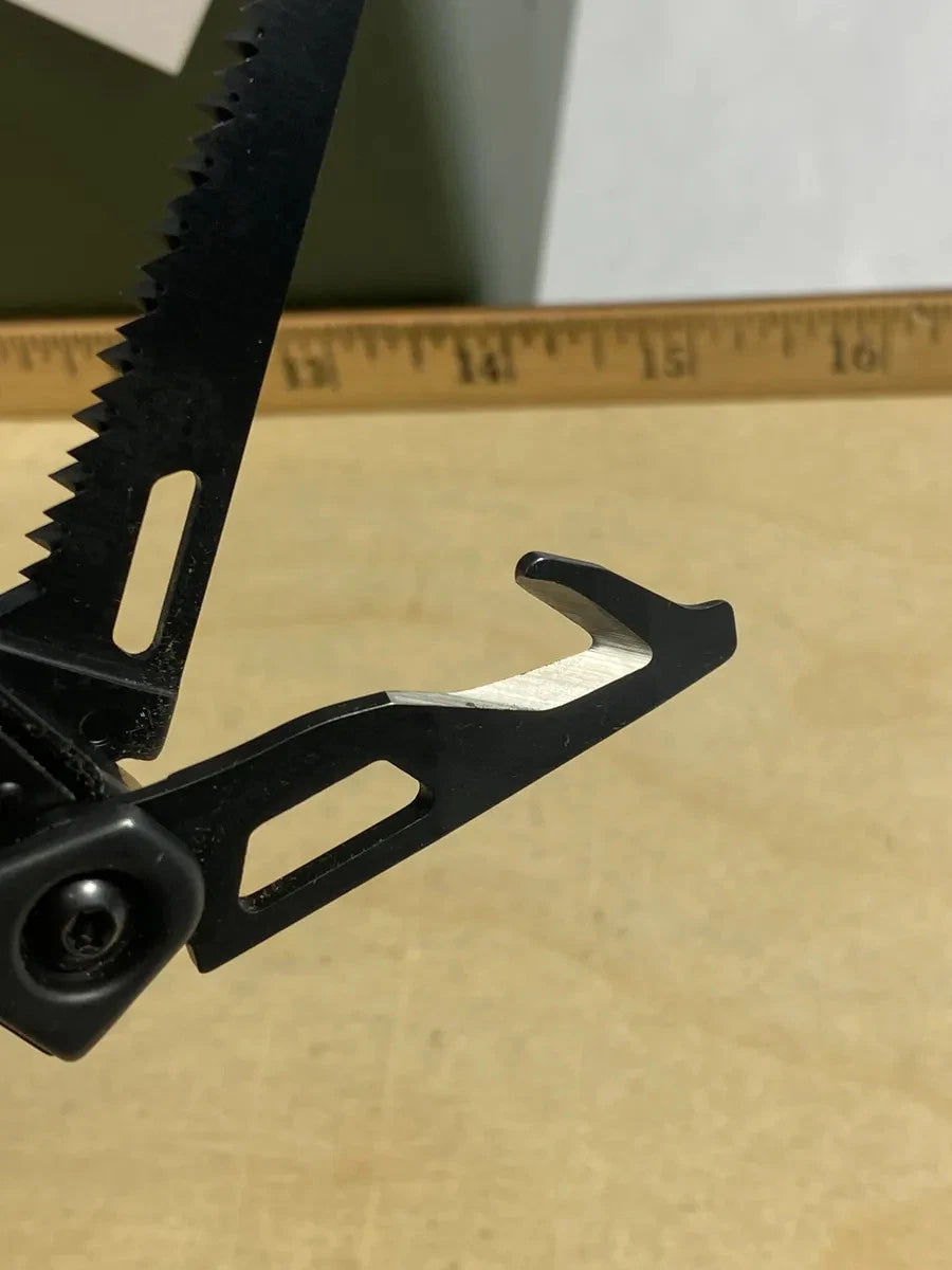 Leatherman OHT #O1. Light Scratches on handles but all tool look/feel brand new.
