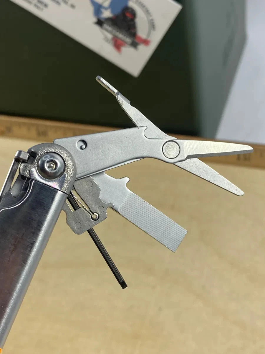 Leatherman Wave Plus #W+1 Most tools looks/feel brand new