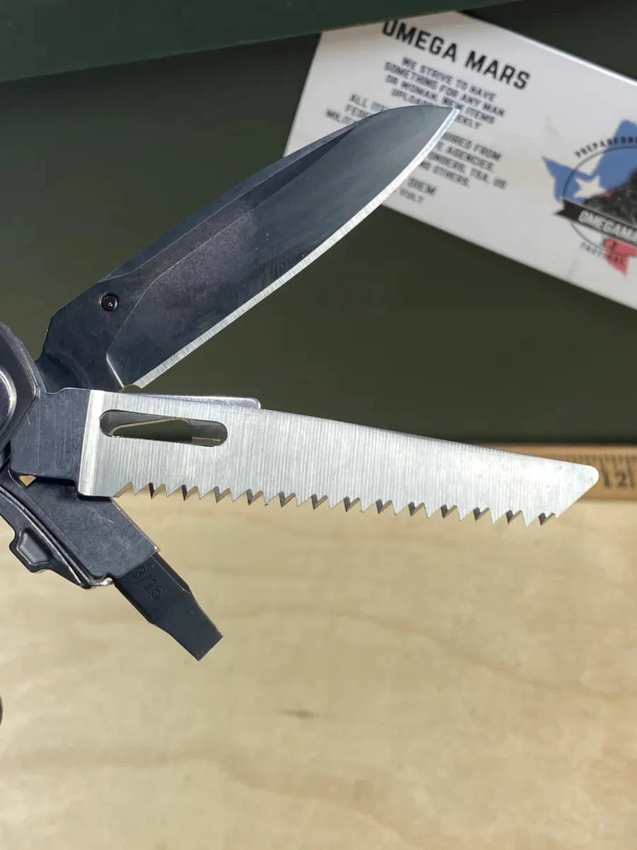 Leatherman Arc LA#1. Looks/feel brand new.