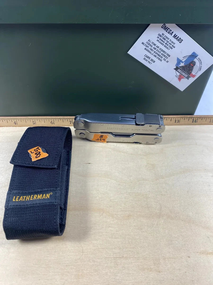 Leatherman Super Tool 300 LST#8. Looks/feel brand new. (MSRP$119.95 NEW)