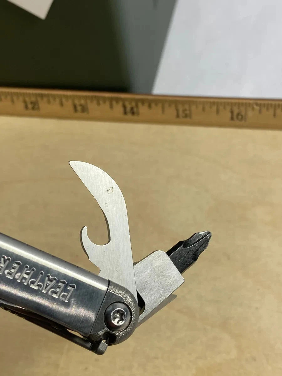 Leatherman Wave Plus #W+1 Most tools looks/feel brand new