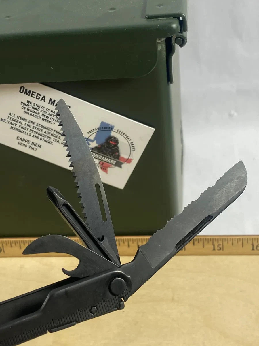 Leatherman Rebar #R13. Looks/feel brand new. (MSRP $99.95 NEW)