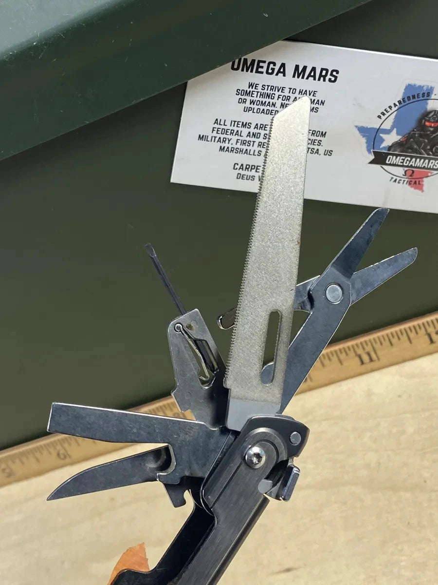 Leatherman Arc LA#1. Looks/feel brand new.