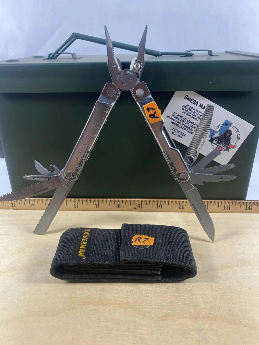 Leatherman Rebar #R7. Punch chipped, the rest looks/feel brand new.