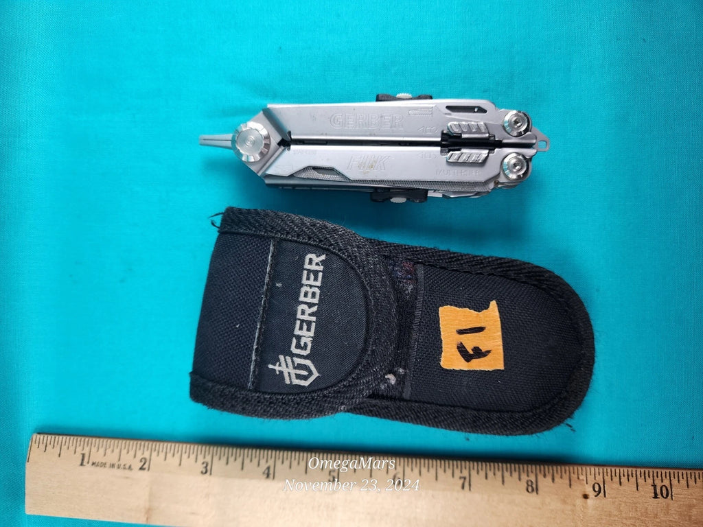 GERBER Rare Discontinued Gerber Multi Plier Flik Fisherman Multitool Great condition
