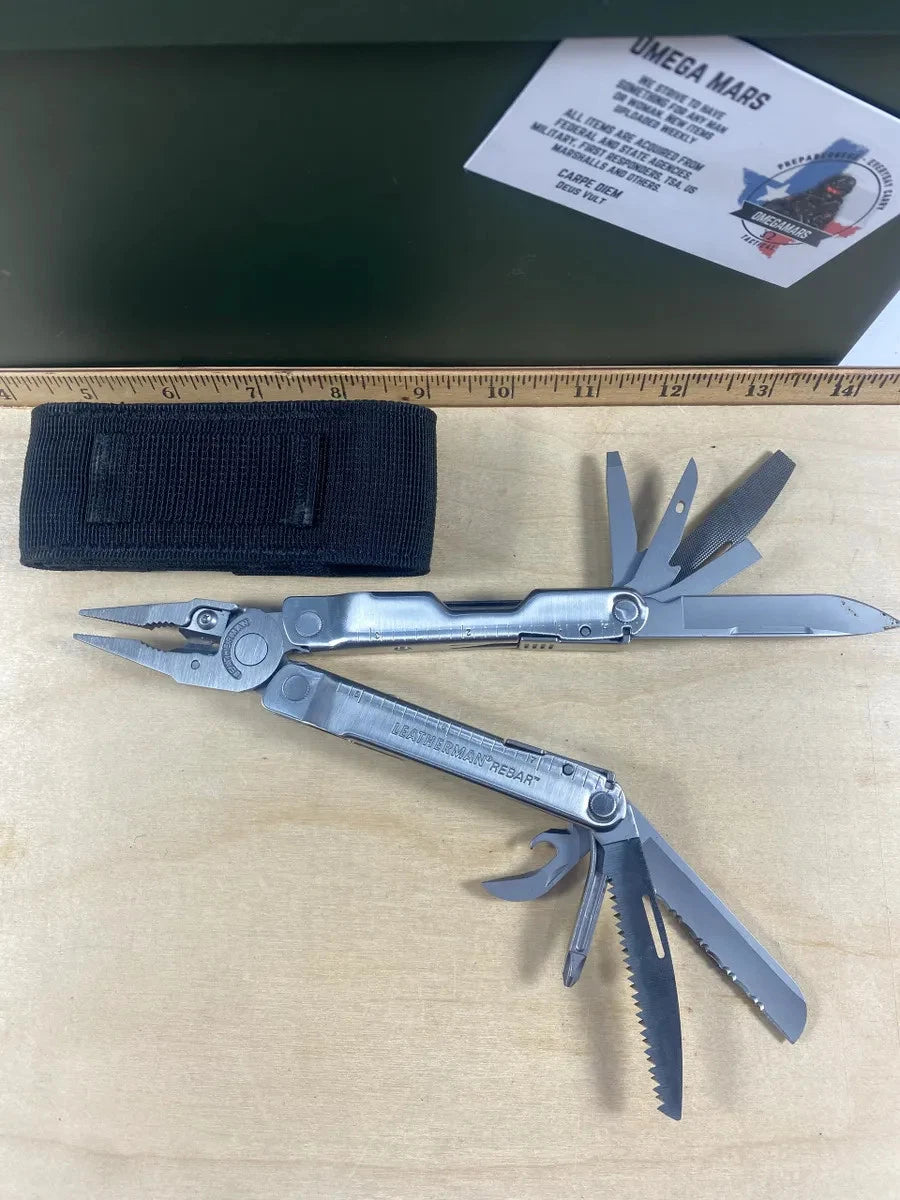 Leatherman Rebar #R4. Light usage. (MSRP $99.95 NEW)