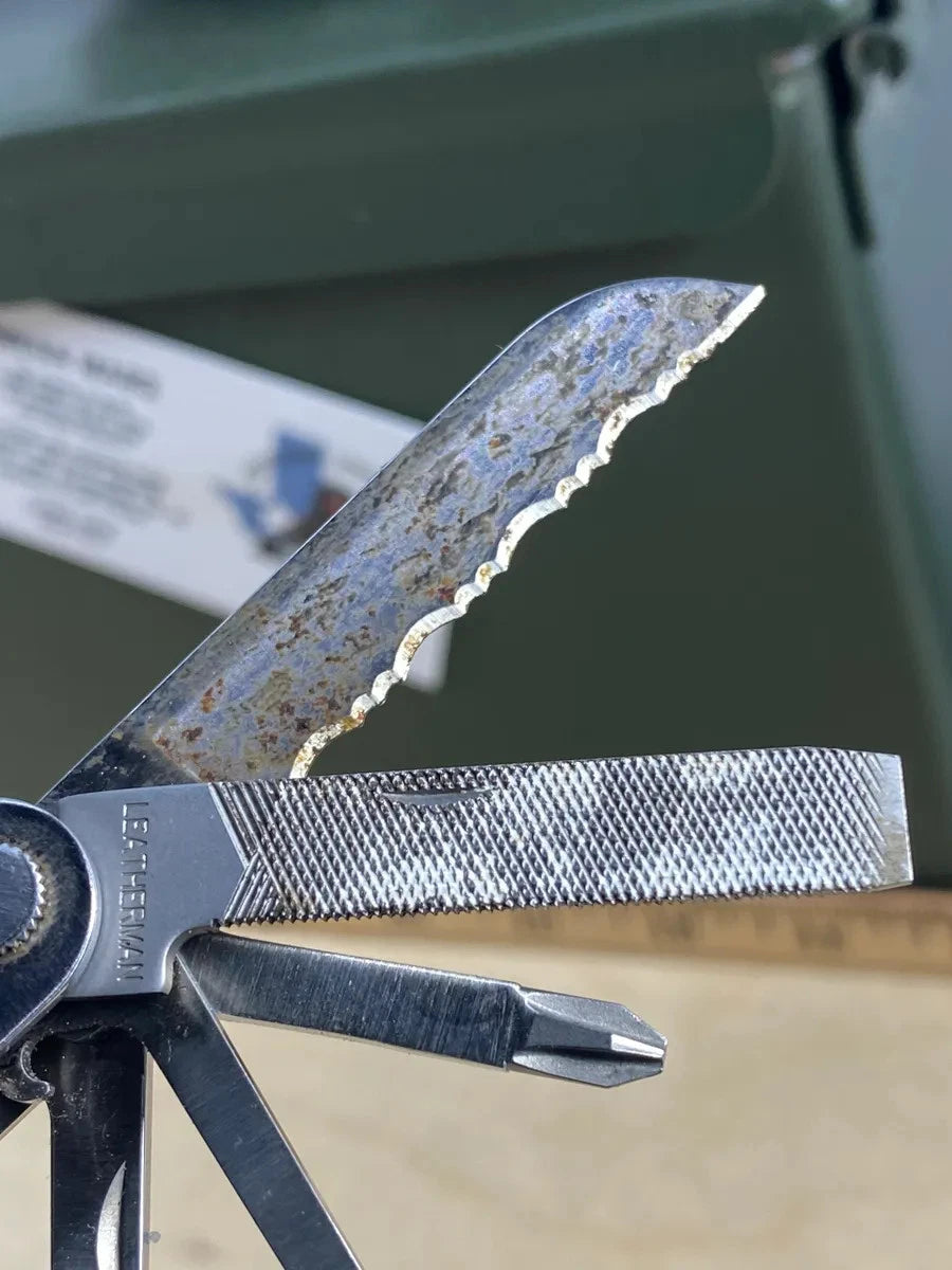 Leatherman Crunch with leather sheath LCH#1. Light usage, dirty. Discontinued