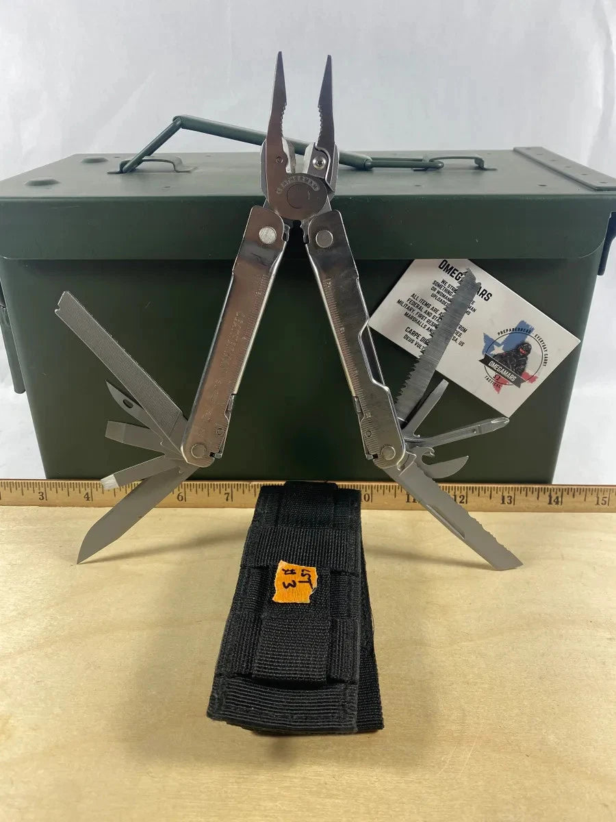 Leatherman Super Tool 300 LST#3. Looks/feel brand new. Light scratches