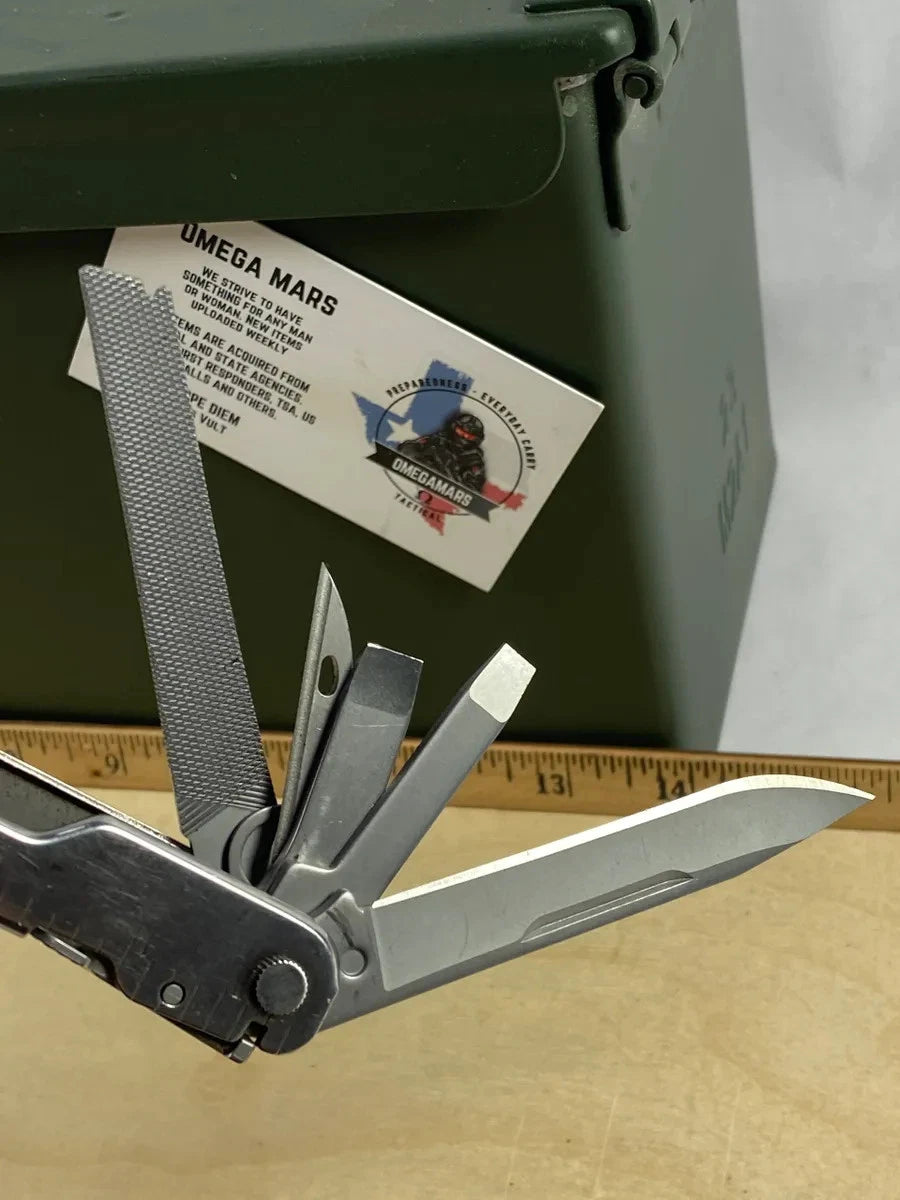 Leatherman Super Tool 300 LST#9. Light usage. (MSRP$119.95 NEW)