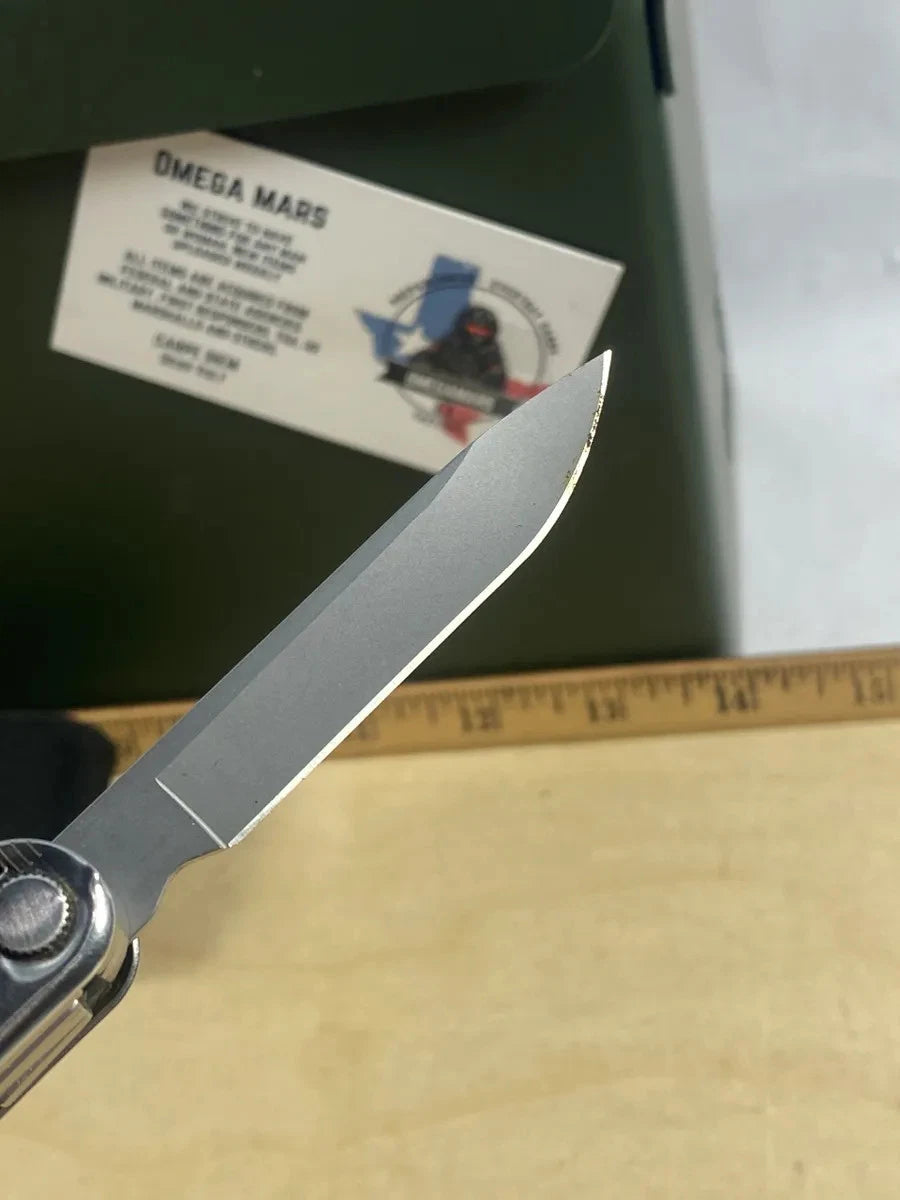 Leatherman Rebar #R4. Light usage. (MSRP $99.95 NEW)