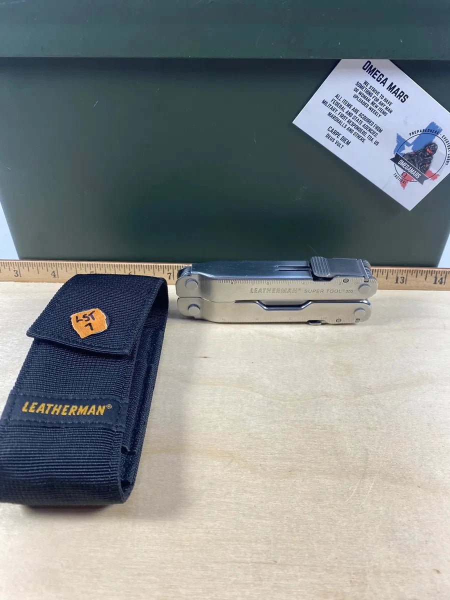 Leatherman Super Tool 300 LST#7. Looks/feel brand new. (MSRP$119.95 NEW)