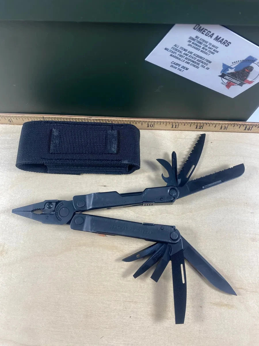 Leatherman Rebar #R10. Looks/feel brand new. (MSRP $99.95 NEW)