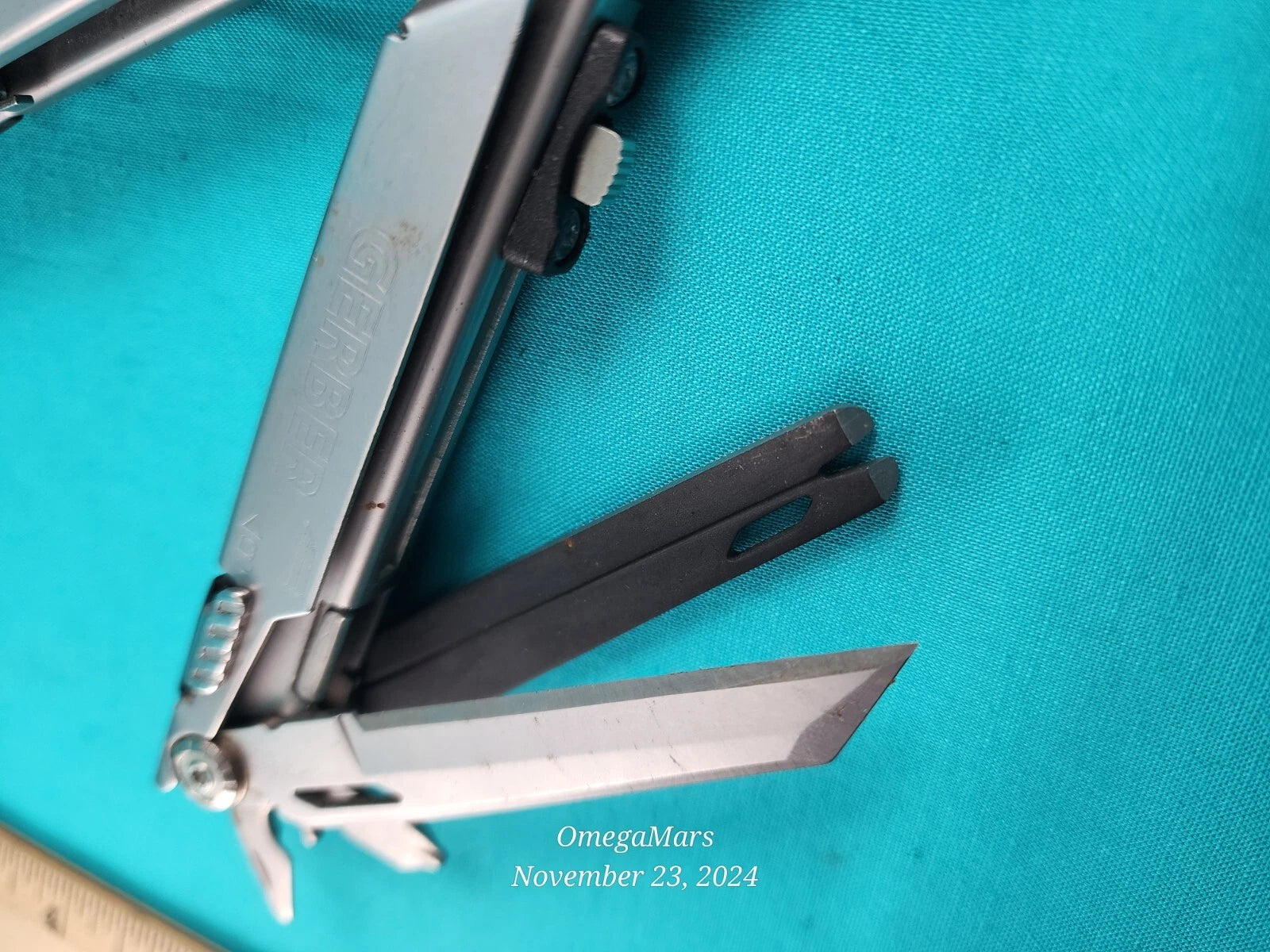 GERBER Rare Discontinued Gerber Multi Plier Flik Fisherman Multitool Great condition