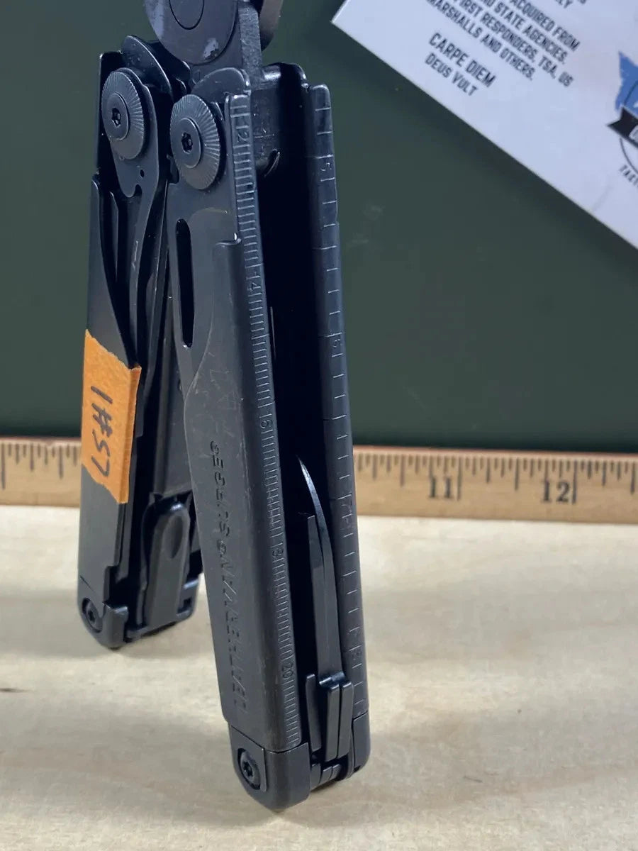 Leatherman Surge LS#1. Looks/feel brand new. (MSRP $159.95 NEW)