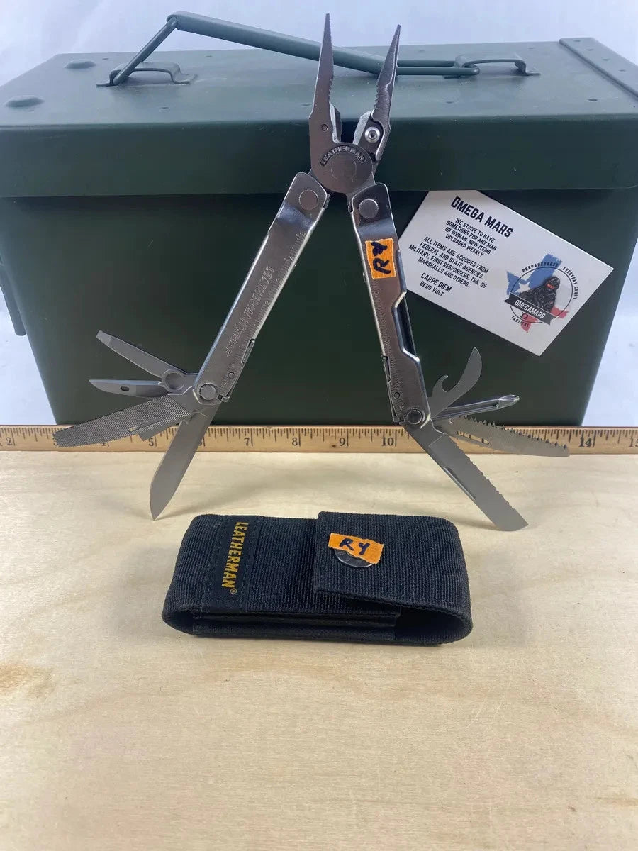 Leatherman Rebar #R4. Light usage. (MSRP $99.95 NEW)