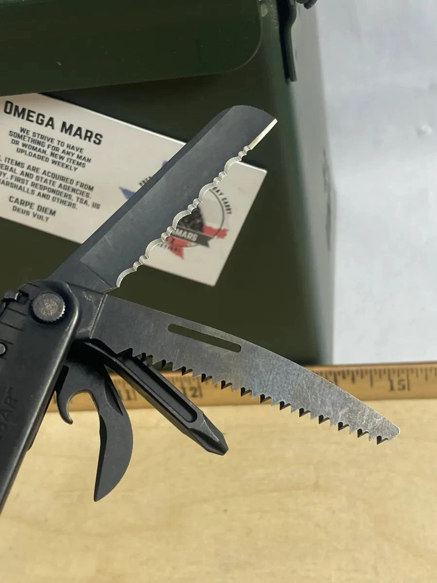 Leatherman Rebar #R13. Looks/feel brand new. (MSRP $99.95 NEW)
