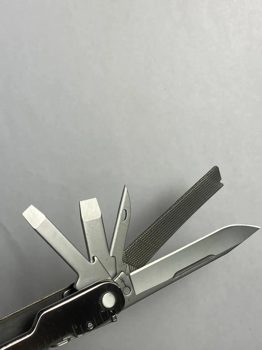 Leatherman Super Tool 300 LST#2. Looks/feel brand new. (MSRP$119.95 NEW)