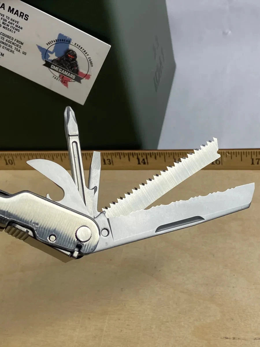 Leatherman Super Tool 300 LST#7. Looks/feel brand new. (MSRP$119.95 NEW)