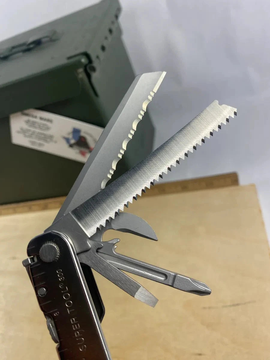 Leatherman Super Tool 300 LST#5. Looks/feel brand new. Handle customized, dirty
