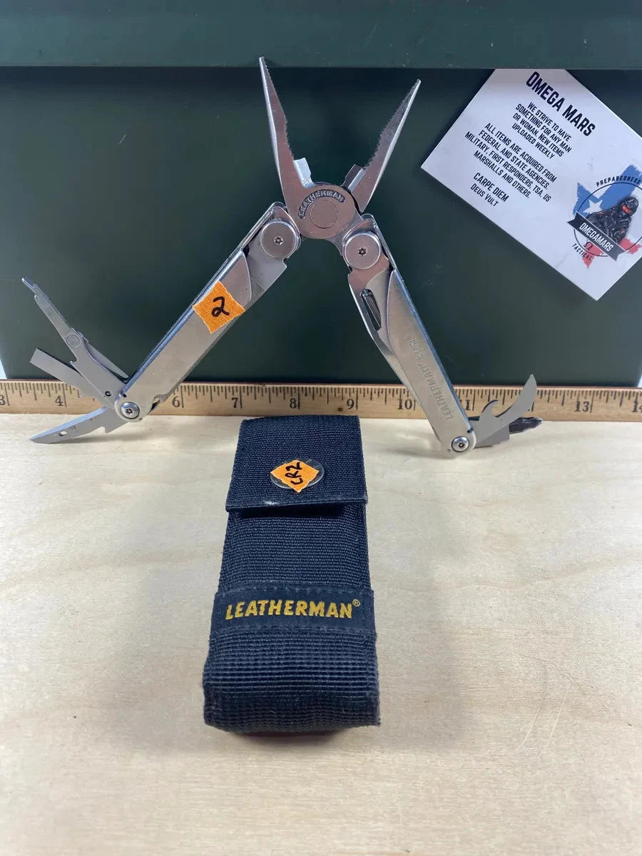 Leatherman Curl CR#2. Light usage, dirty. (MSRP $89.95 NEW)