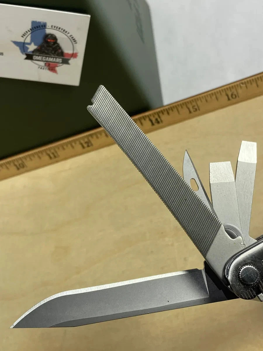 Leatherman Super Tool 300 LST#8. Looks/feel brand new. (MSRP$119.95 NEW)