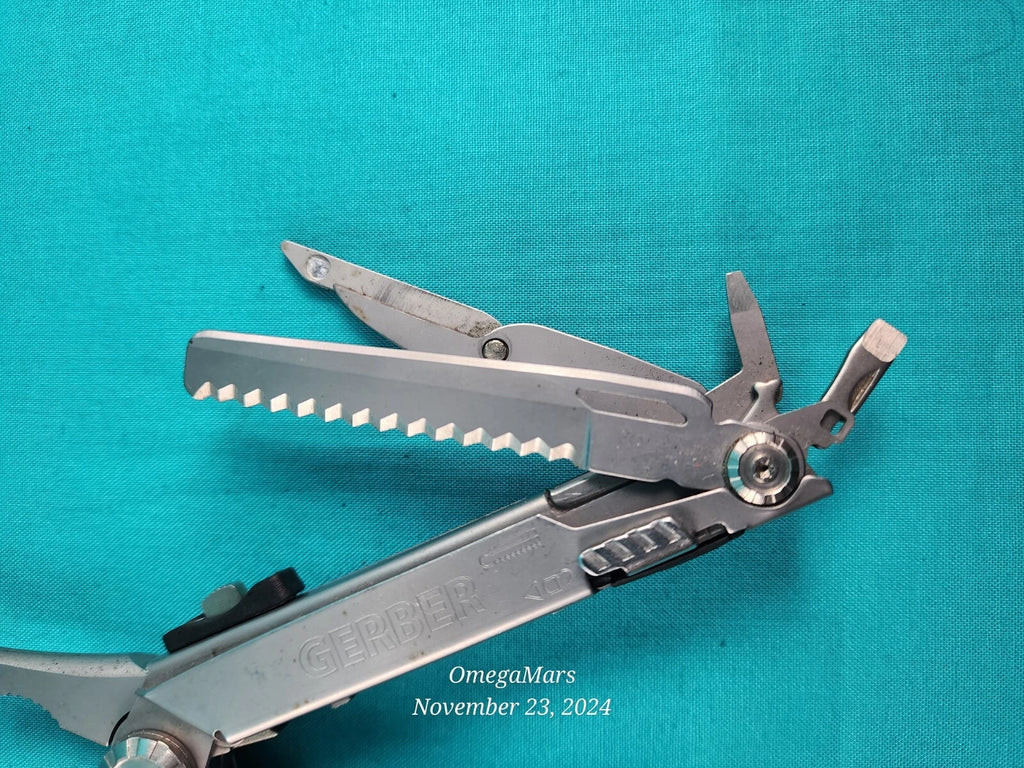 GERBER Rare Discontinued Gerber Multi Plier Flik Fisherman Multitool Great condition