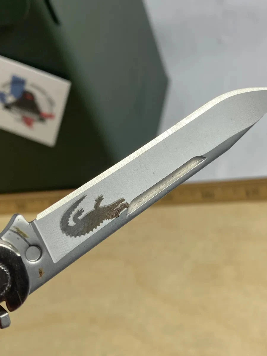 Leatherman Super Tool 300 LST#5. Looks/feel brand new. Handle customized, dirty