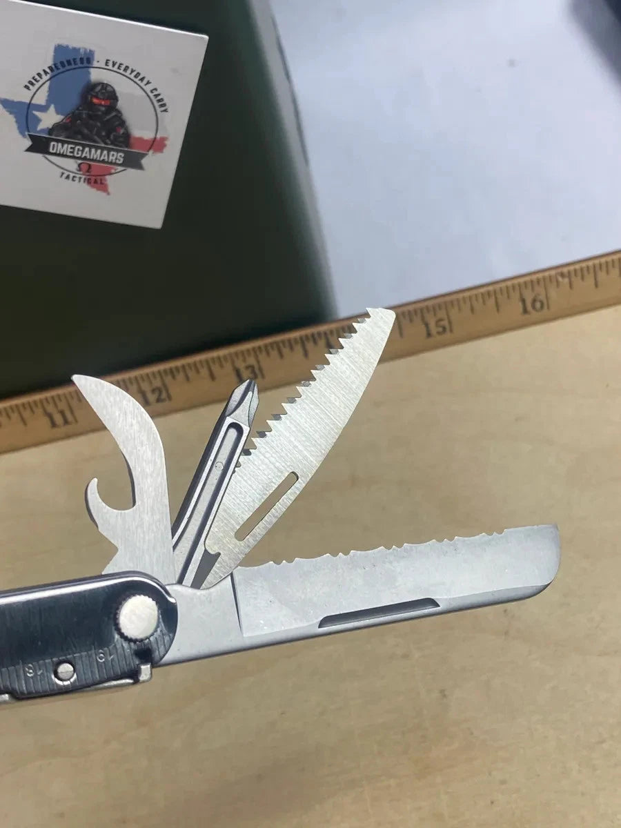 Leatherman Rebar #R1. Saw appears used, the rest looks/feels brand new.
