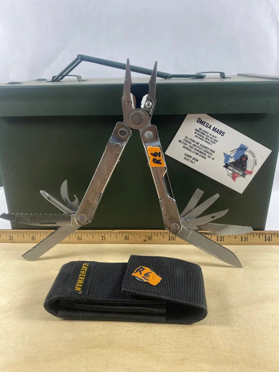 Leatherman Rebar #R6. Minimal usage. (MSRP $99.95 NEW)
