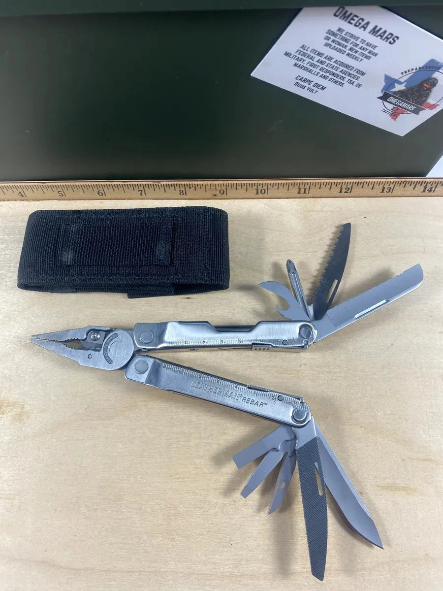 Leatherman Rebar #R6. Minimal usage. (MSRP $99.95 NEW)