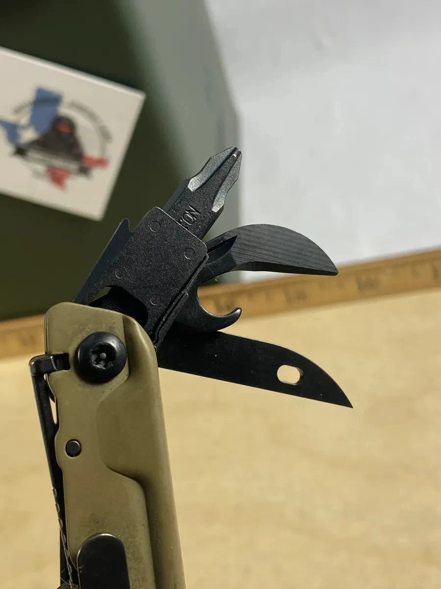 Leatherman Signal Coyote Tan #SG3. Looks/feel brand new (MSRP $149.95)
